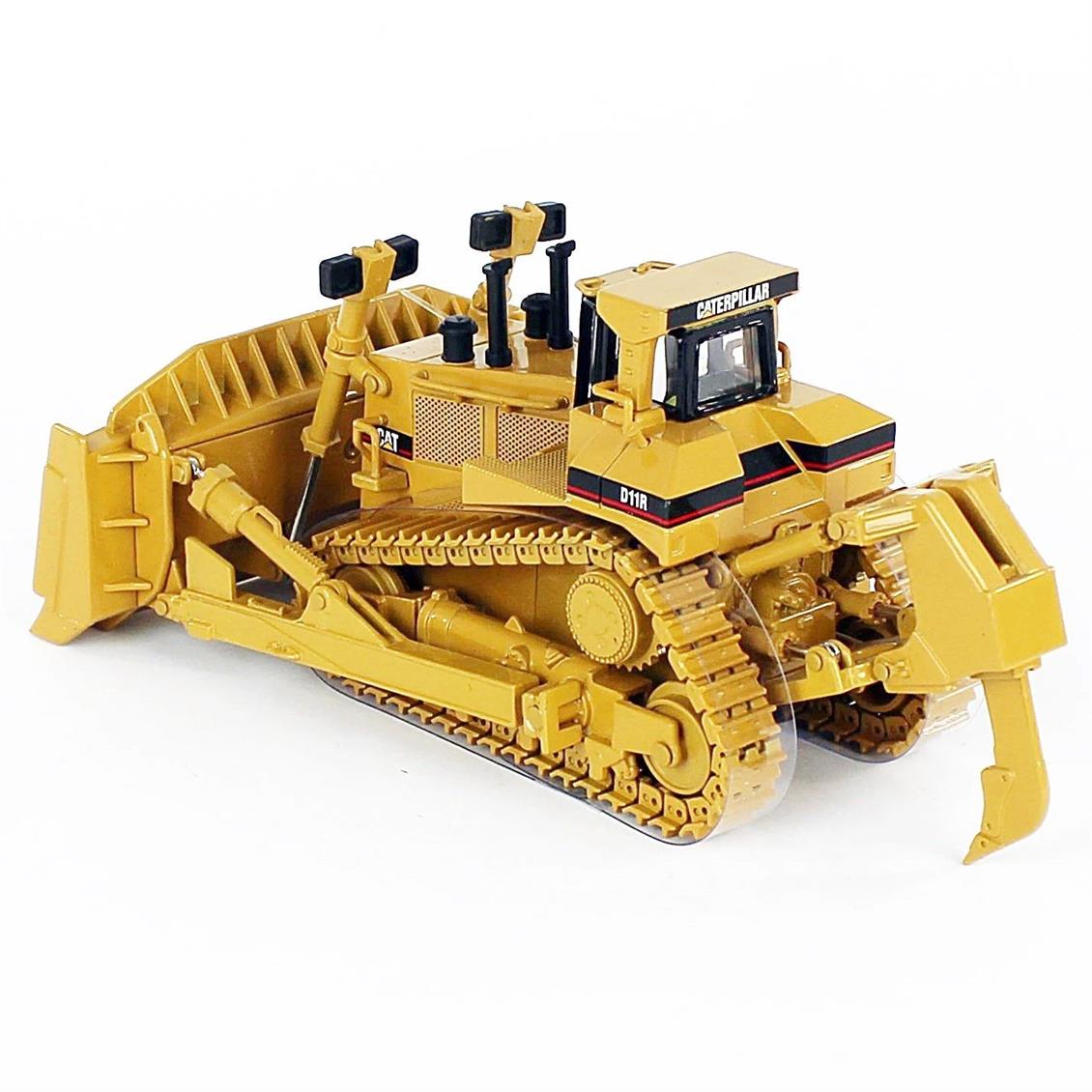 Sergilemeye Hazır Metal İş Makinası Modeli