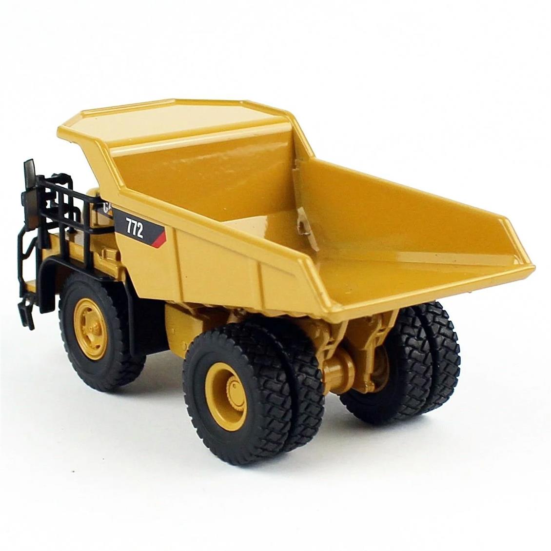 Sergilemeye Hazır Metal İş Makinası Modeli