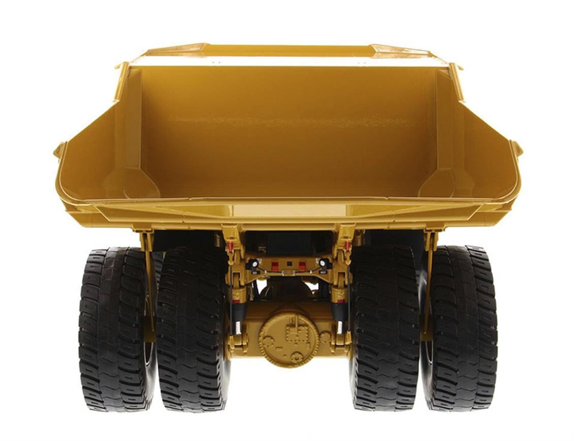 Sergilemeye Hazır Metal İş Makinası Modeli