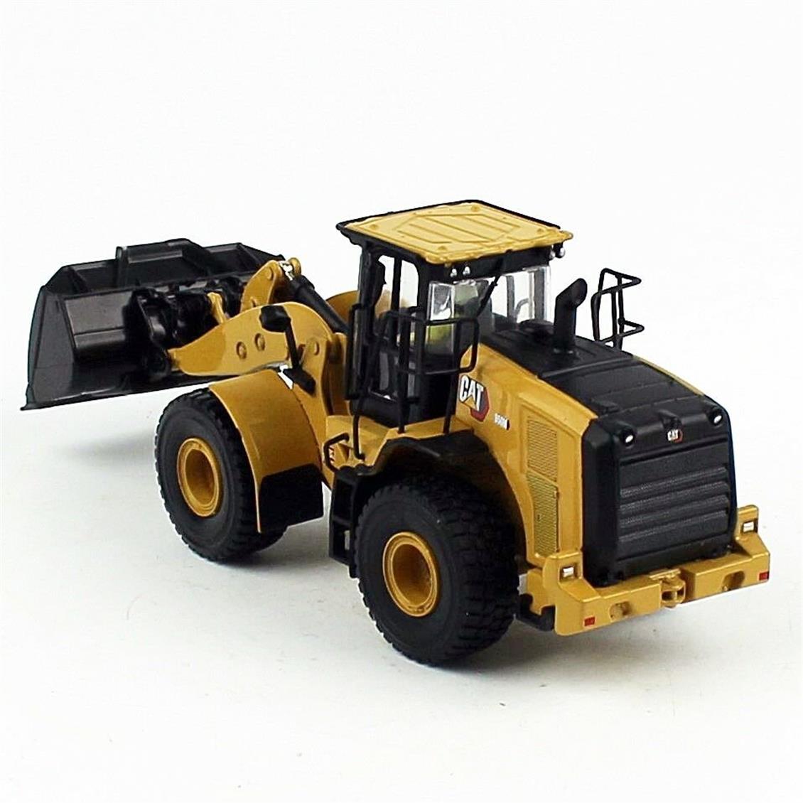 Sergilemeye Hazır Metal İş Makinası Modeli