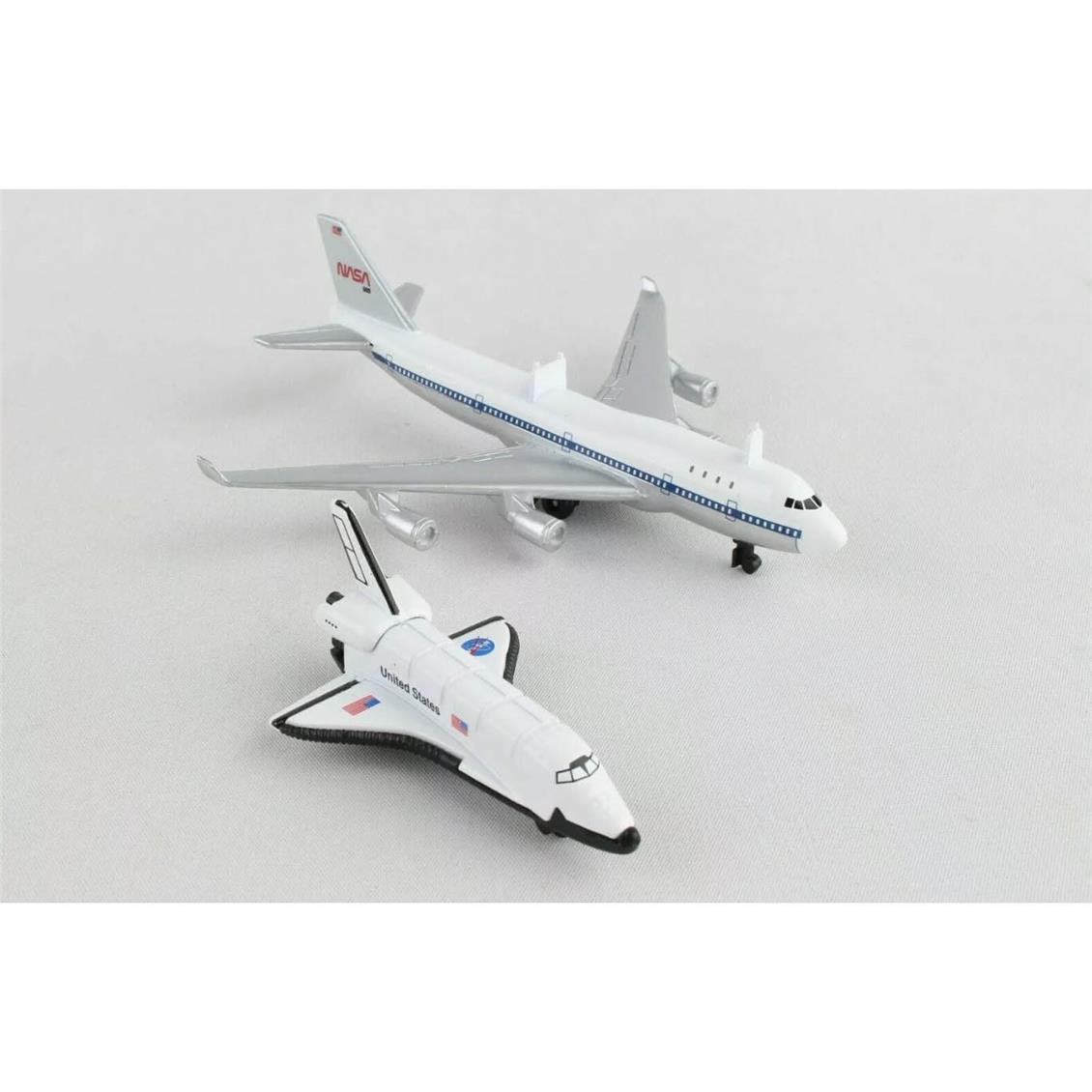 747 Mekik Taşıma Uçağı ve Orbiter Uzay Mekiği