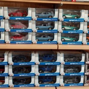 QC028 Muhtelif Sergilemeye Hazır Metal Araba Modeli