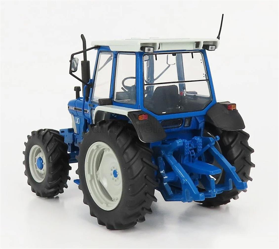 Sergilemeye Hazır Metal Tarımsal Makina Modeli