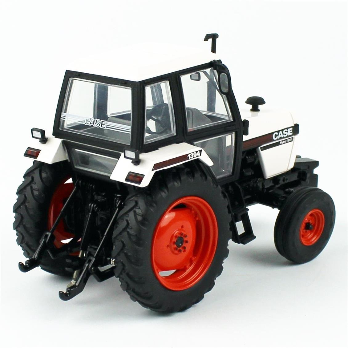 Universal Hobbies UH6470 Case International 1394 Traktör - Görsel 4