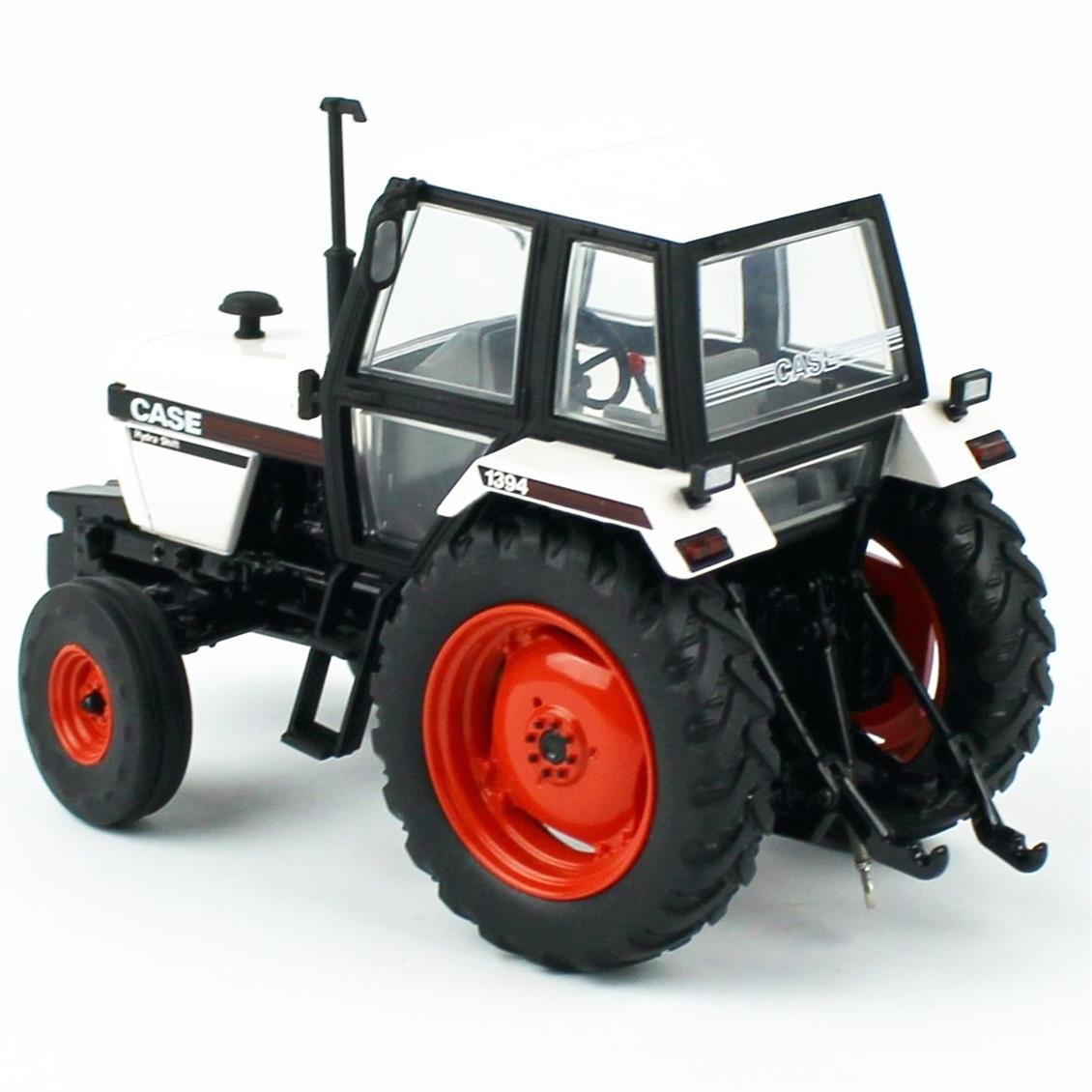 Sergilemeye Hazır Metal Tarımsal Makina Modeli