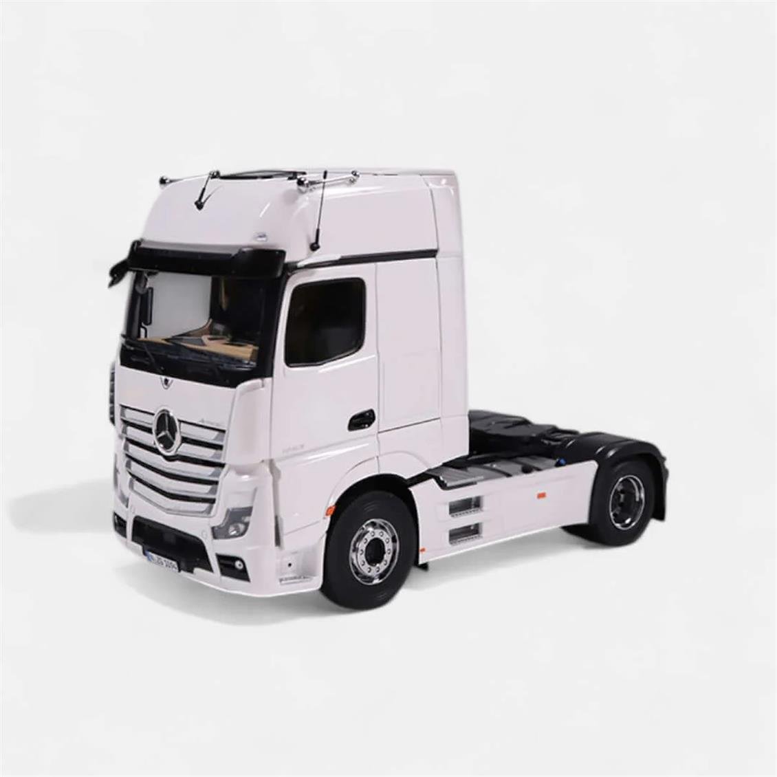Mercedes-Benz Actros Çekici (Desenli Beyaz)