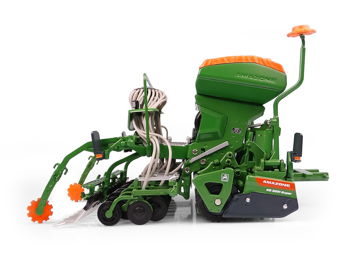 Universal Hobbies UH5384 1/32 Ölçek, Amazone Centaya 3000 Super ve T-Pack Tohum Ekme Makinesi, Sergilemeye Hazır Metal Tarımsal - Görsel 4
