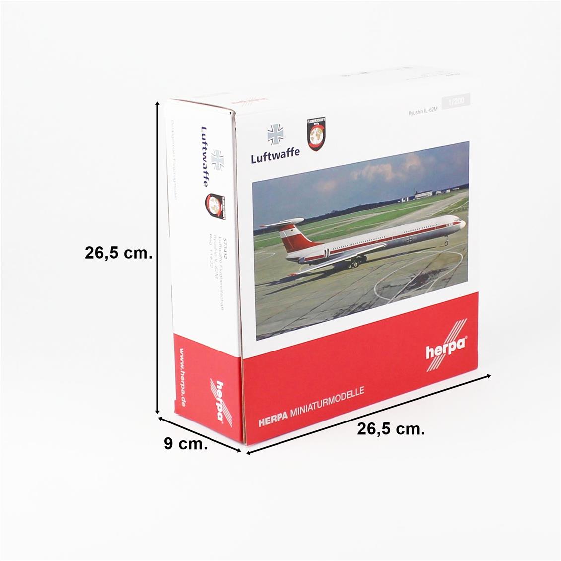 Sergilemeye Hazır Model Askeri Uçak