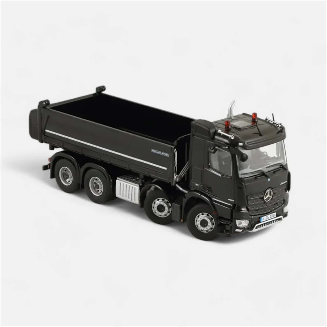 Sergilemeye Hazır Metal Model
