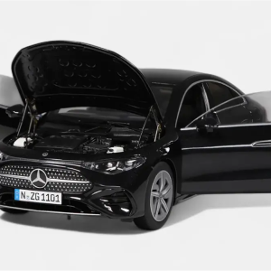 Mercedes-Benz CLA Shooting Brake with EQ Tech. Araba