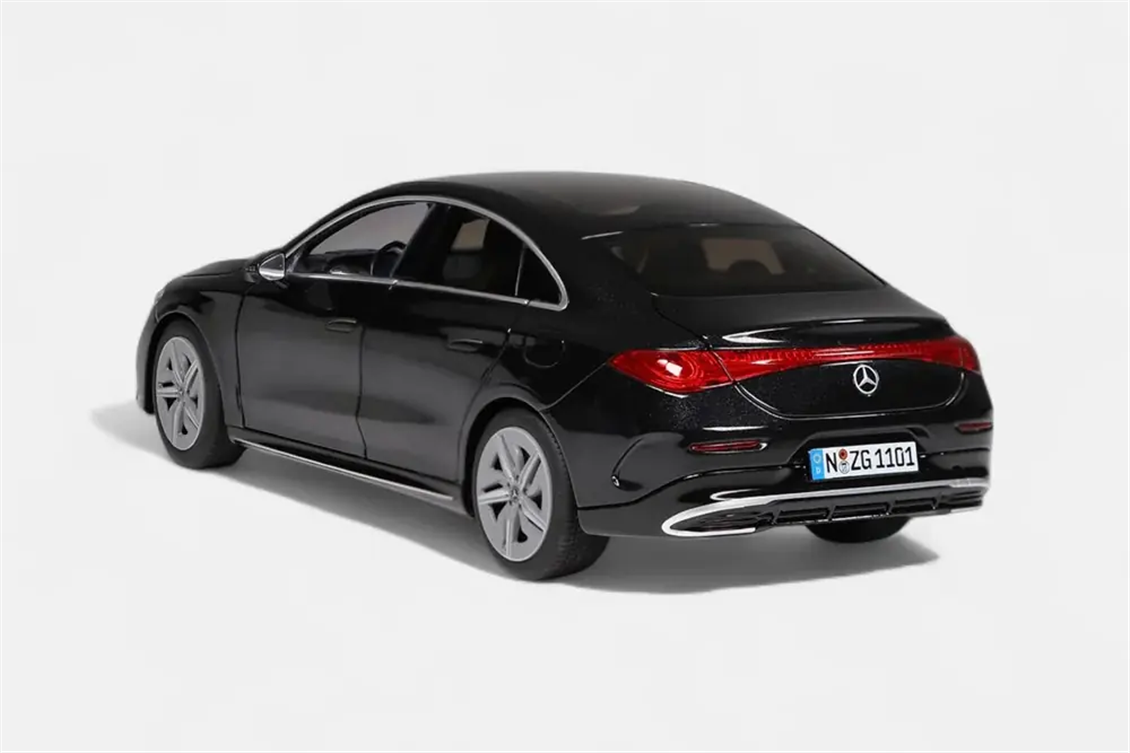 Sergilemeye Hazır Metal Model