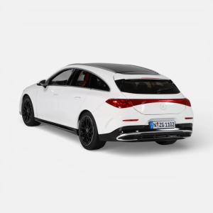 Mercedes-Benz CLA Shooting Brake with EQ Tech. Araba